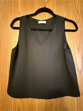 Babaton Black V-Neck Sleeveless Camisole